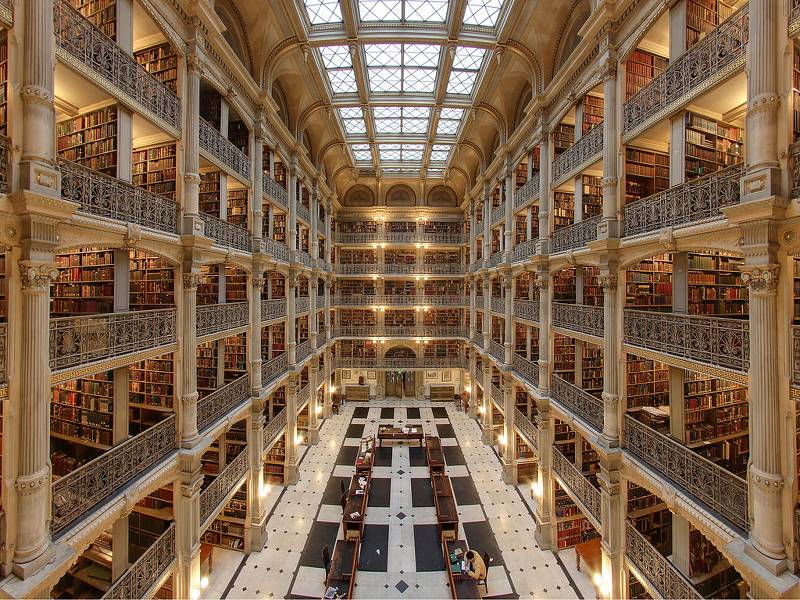 George Peabody Bibliothek, Hopkins Universität (c) Matthew Petroff / Wikimedia Commons